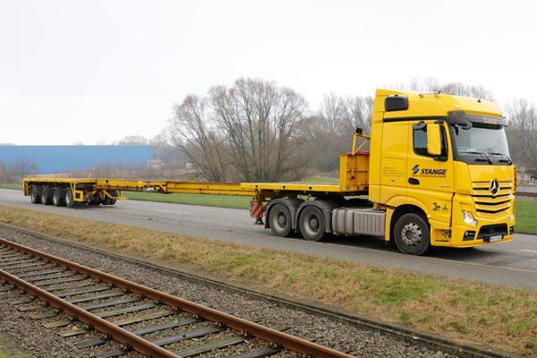 Expandable semitrailers